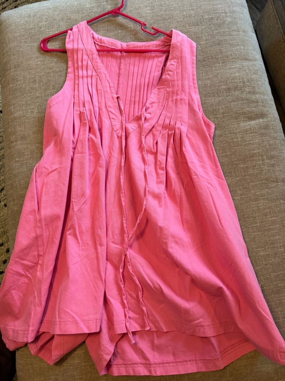 Sleeveless Pink Pintuck V-Neck Women's Top